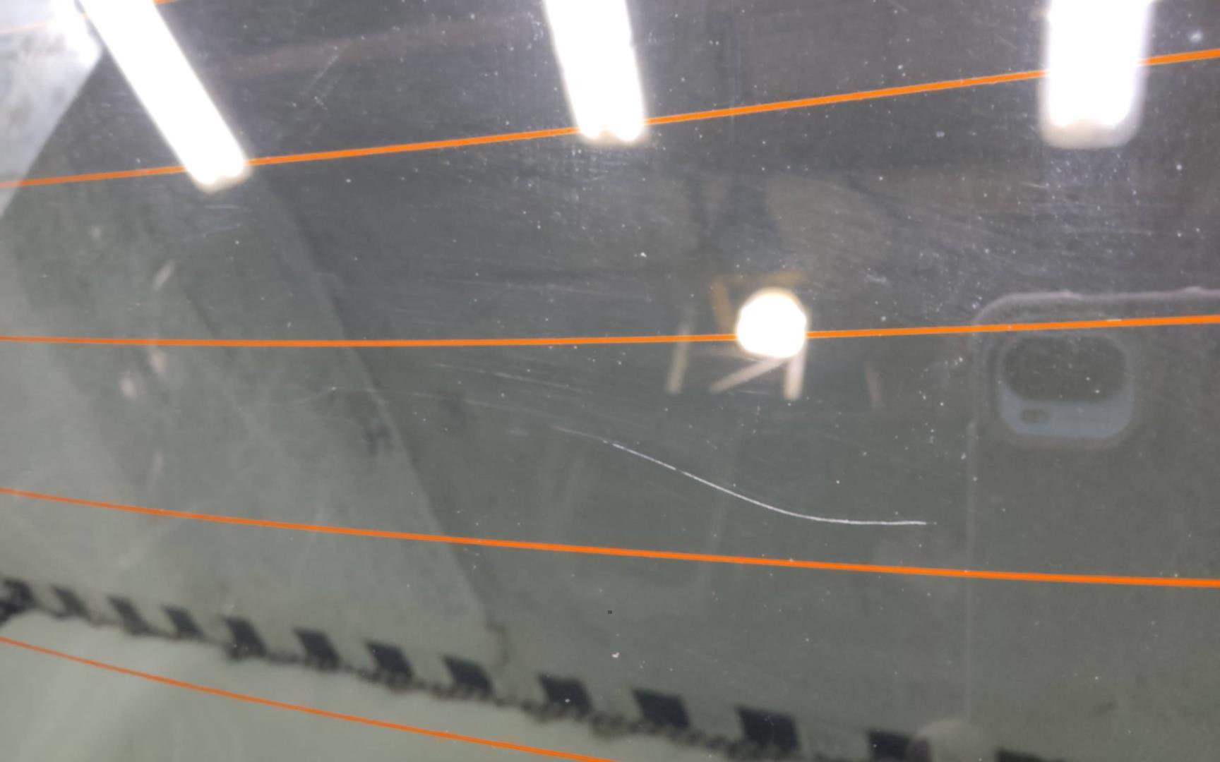 Стекло двери багажника