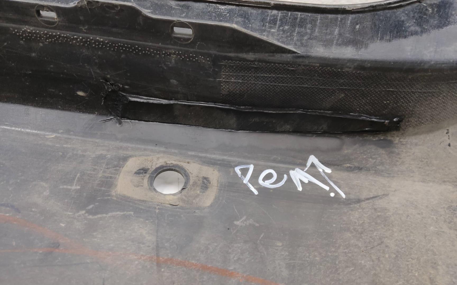 Бампер задний