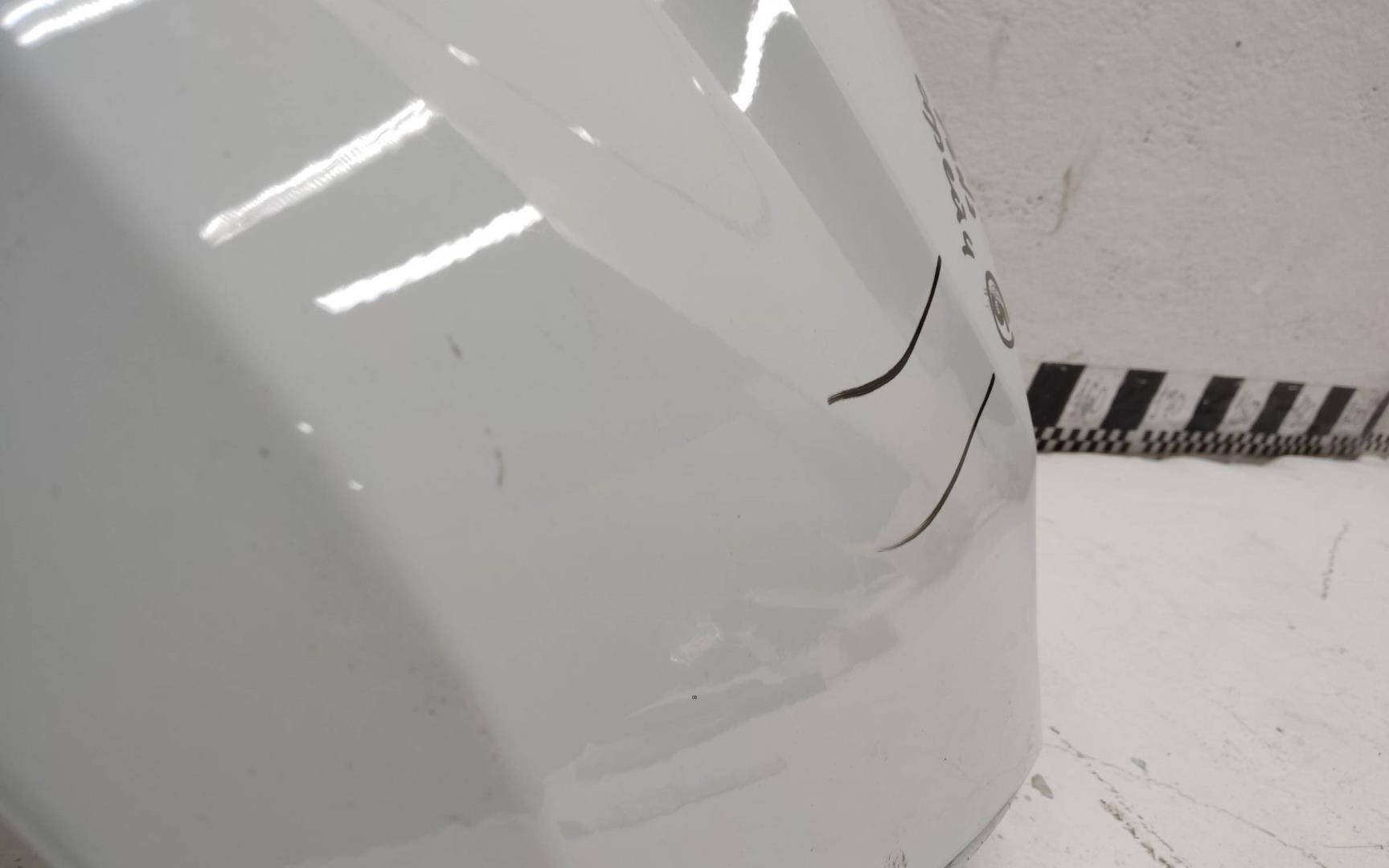 Крыло переднее правое