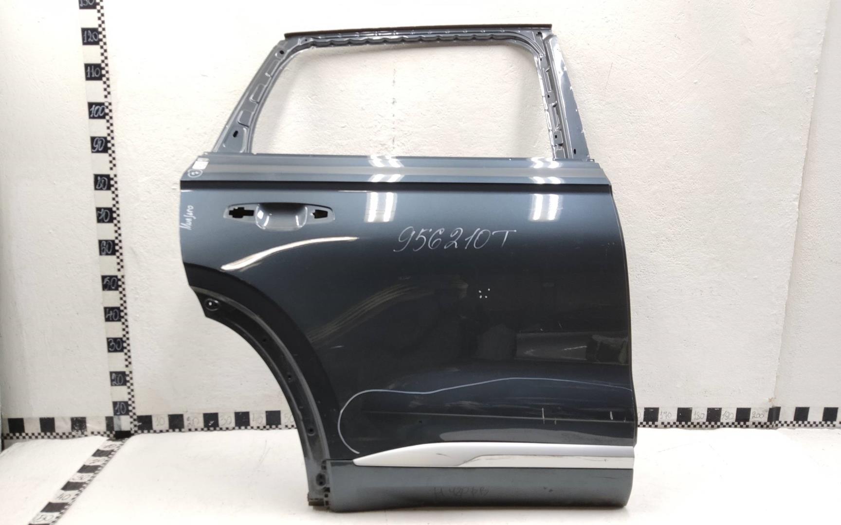 Дверь задняя правая