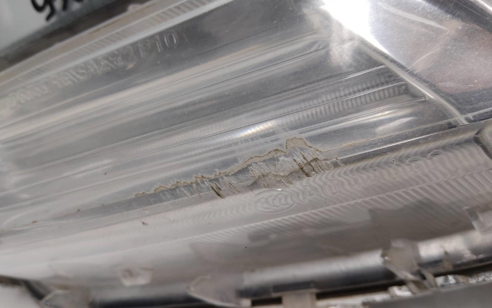 Фара противотуманная левая