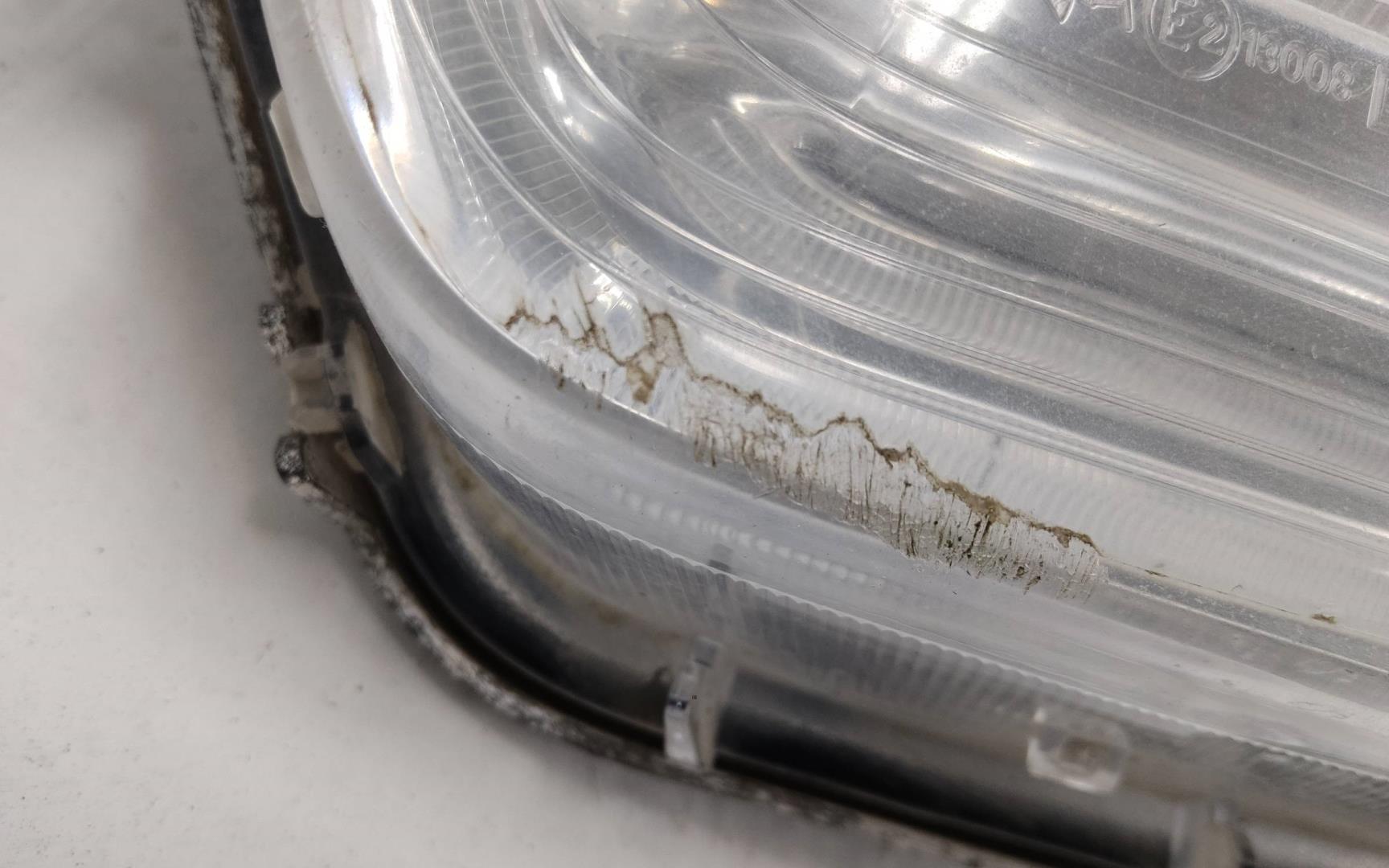 Фара противотуманная левая