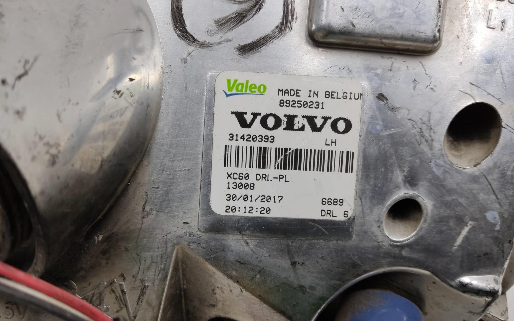 Фара противотуманная левая