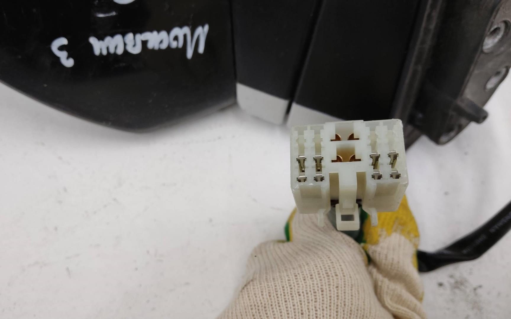 Зеркало правое электрическое