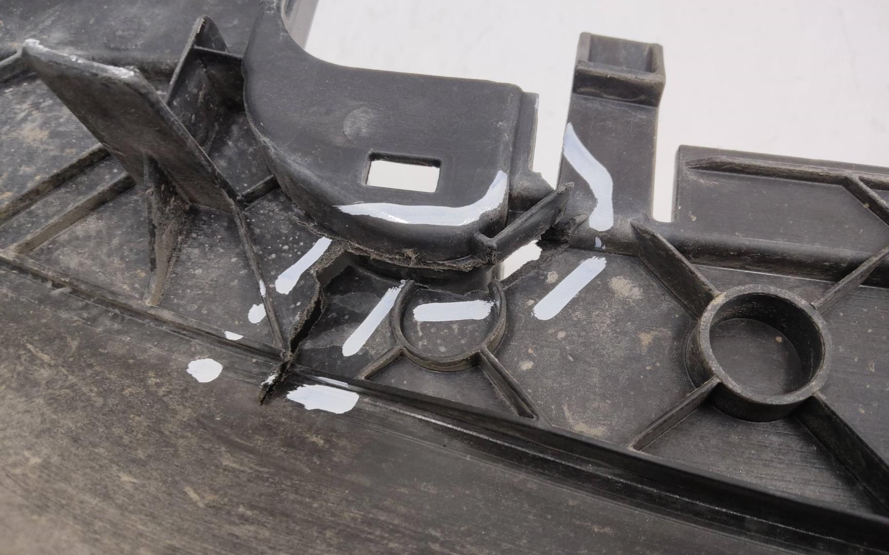 Воздуховод радиатора нижний