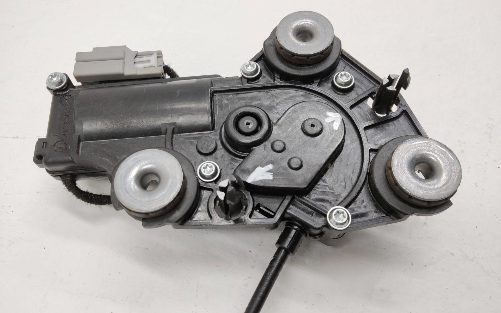 Замок багажника