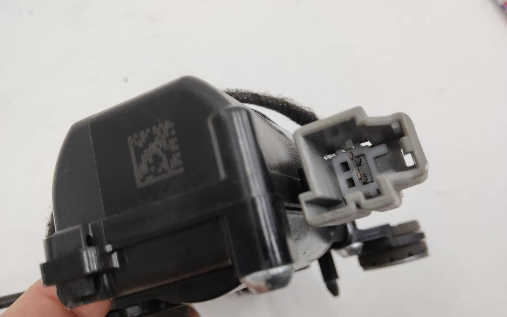 Замок багажника