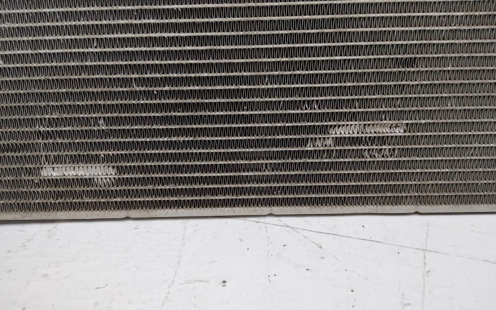 Радиатор кондиционера / конденсер