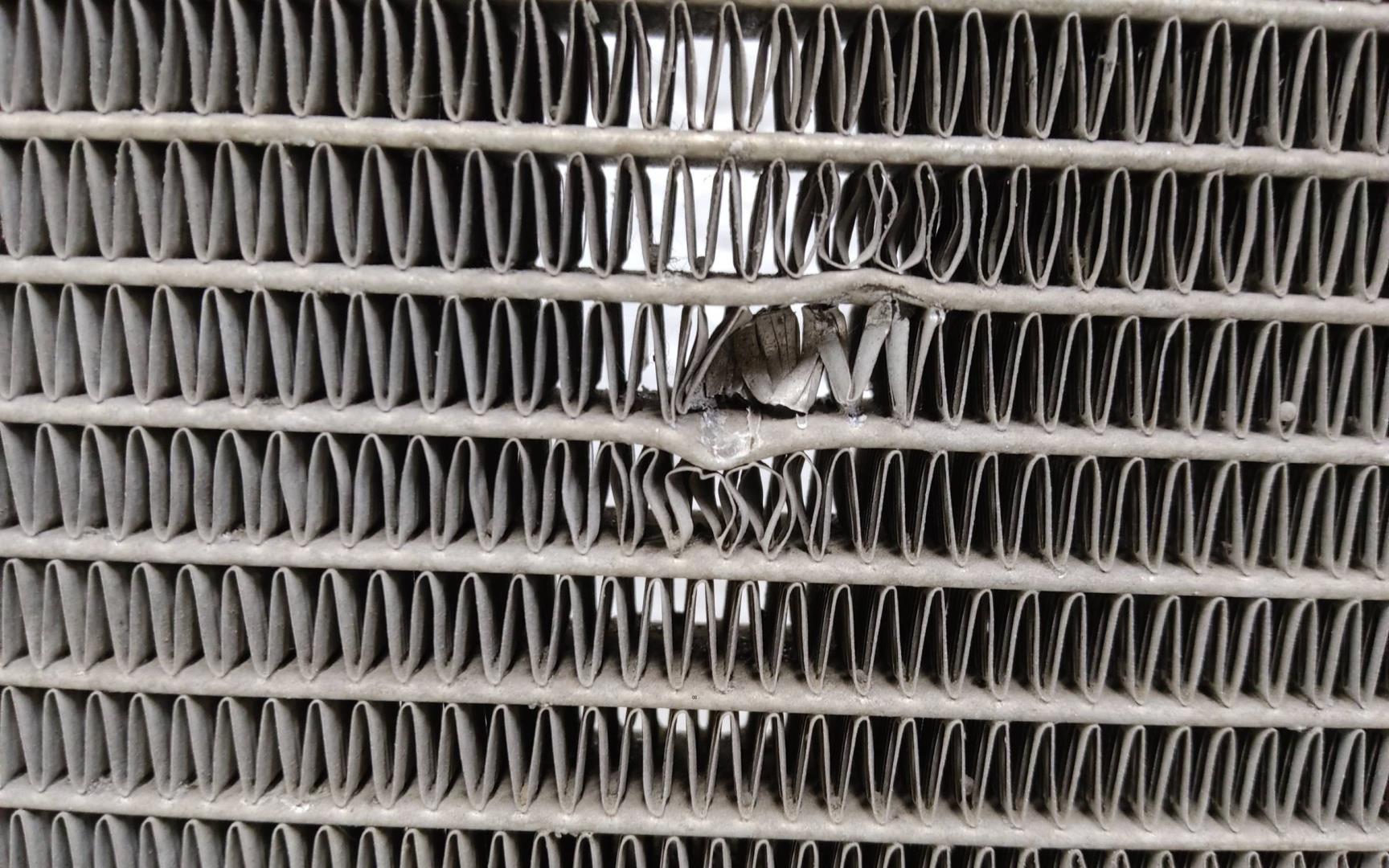 Радиатор кондиционера / конденсер