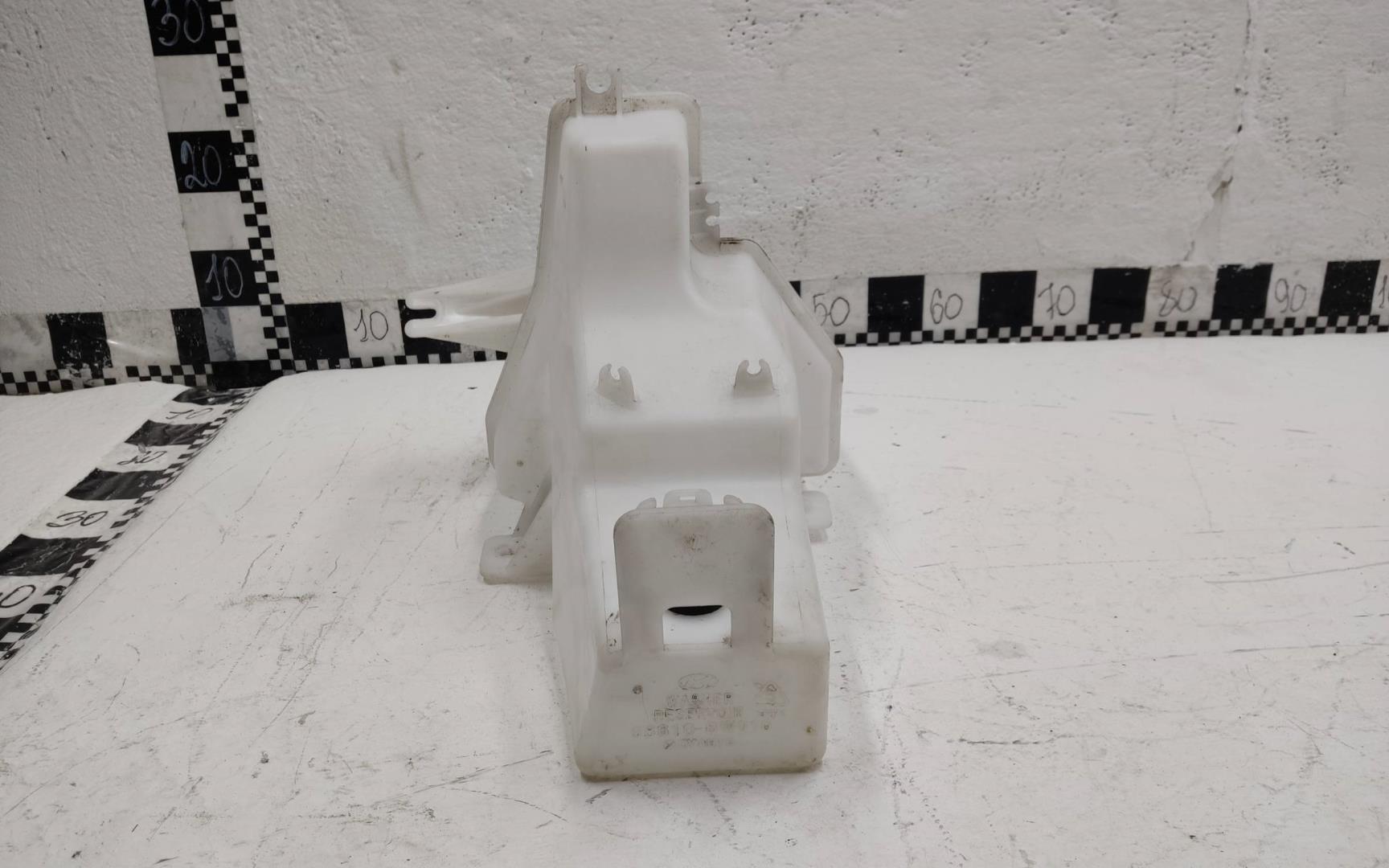 Бачок омывателя лобового стекла