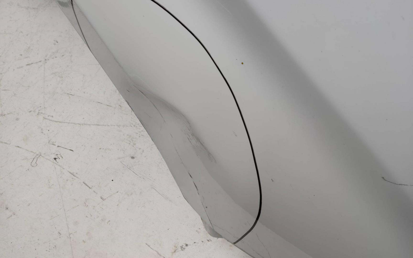 Крыло переднее правое