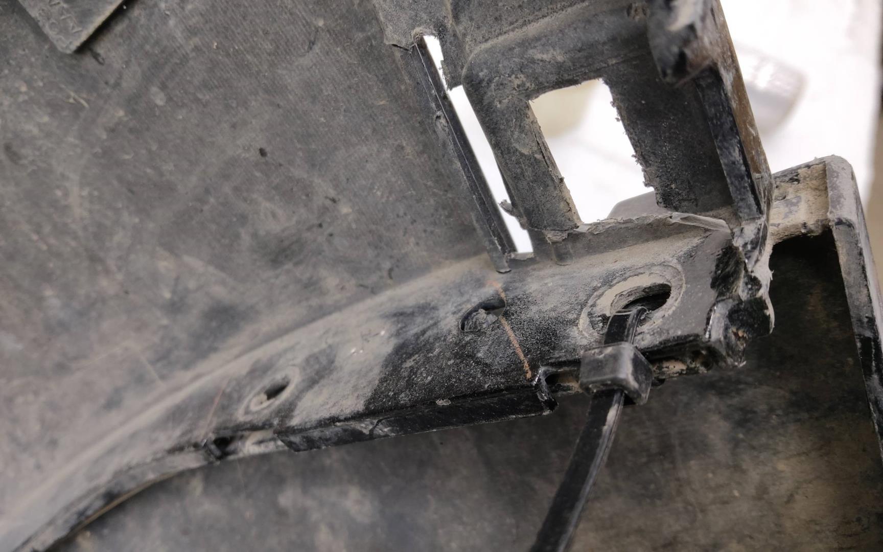 Бампер передний