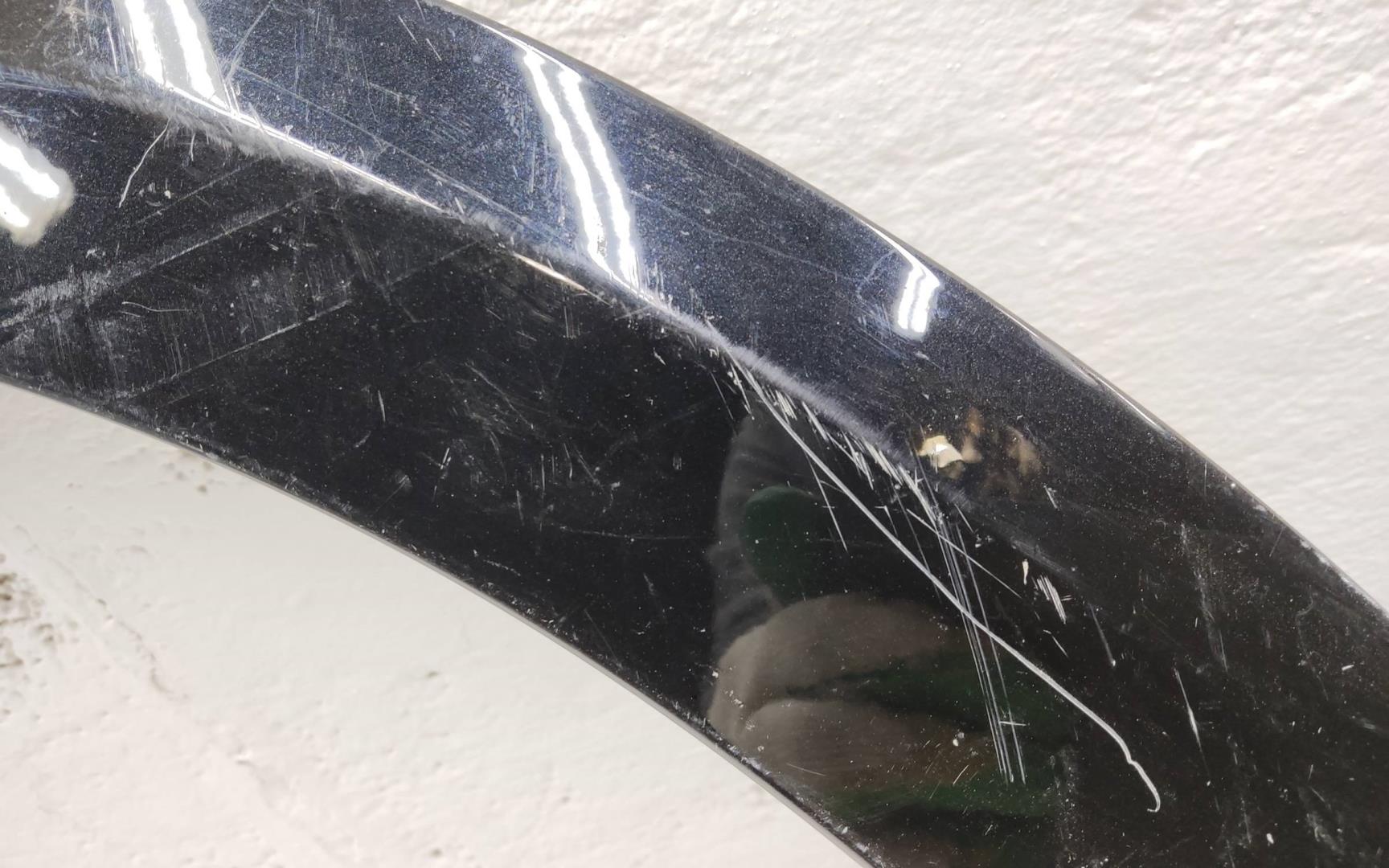 Накладка крыла переднего левого