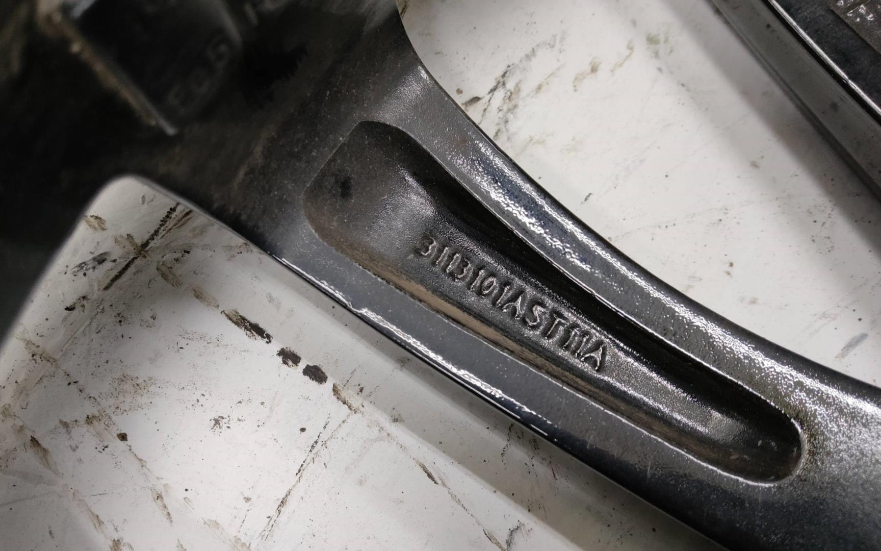 Диск колесный литой легкий сплав