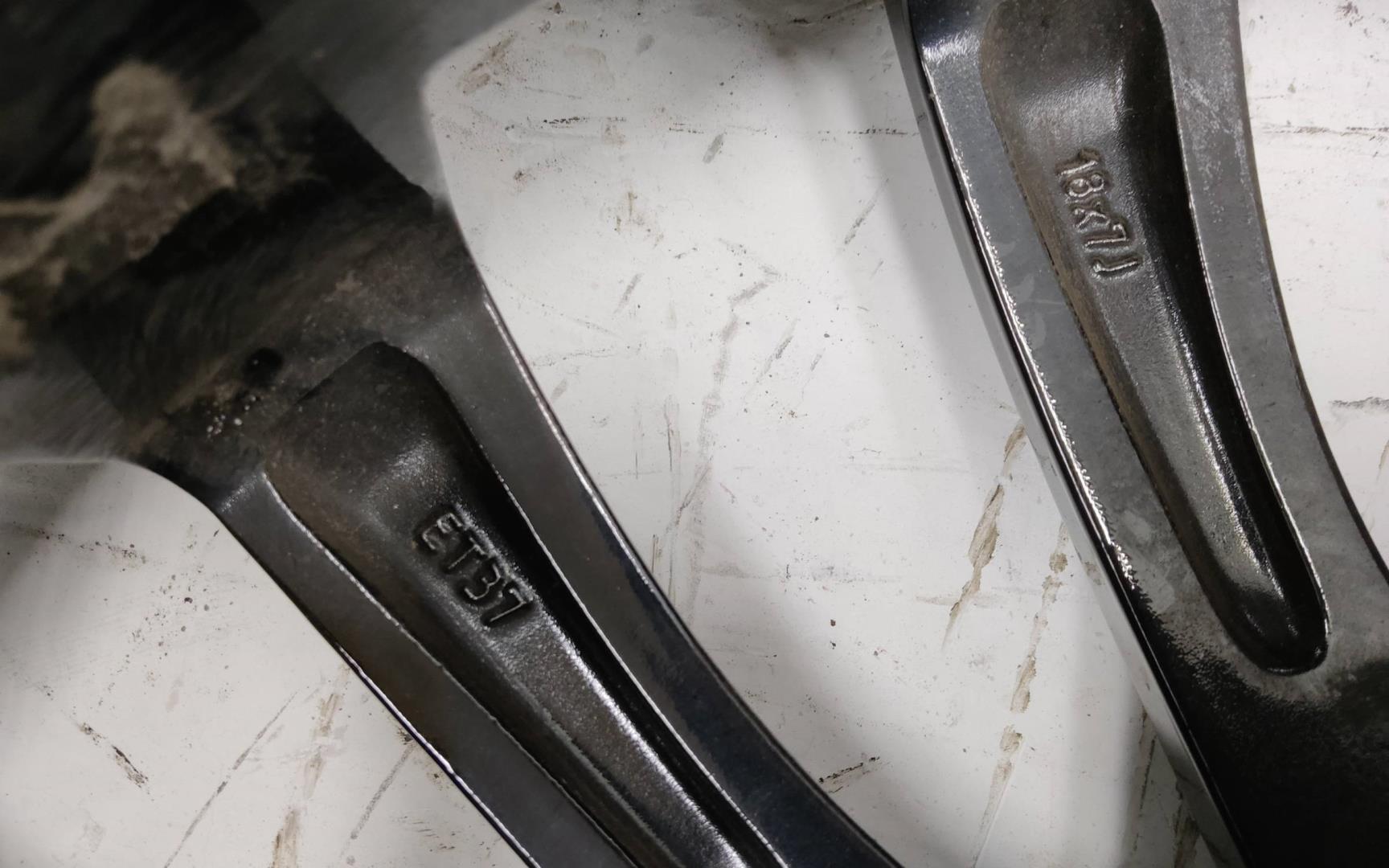 Диск колесный литой легкий сплав