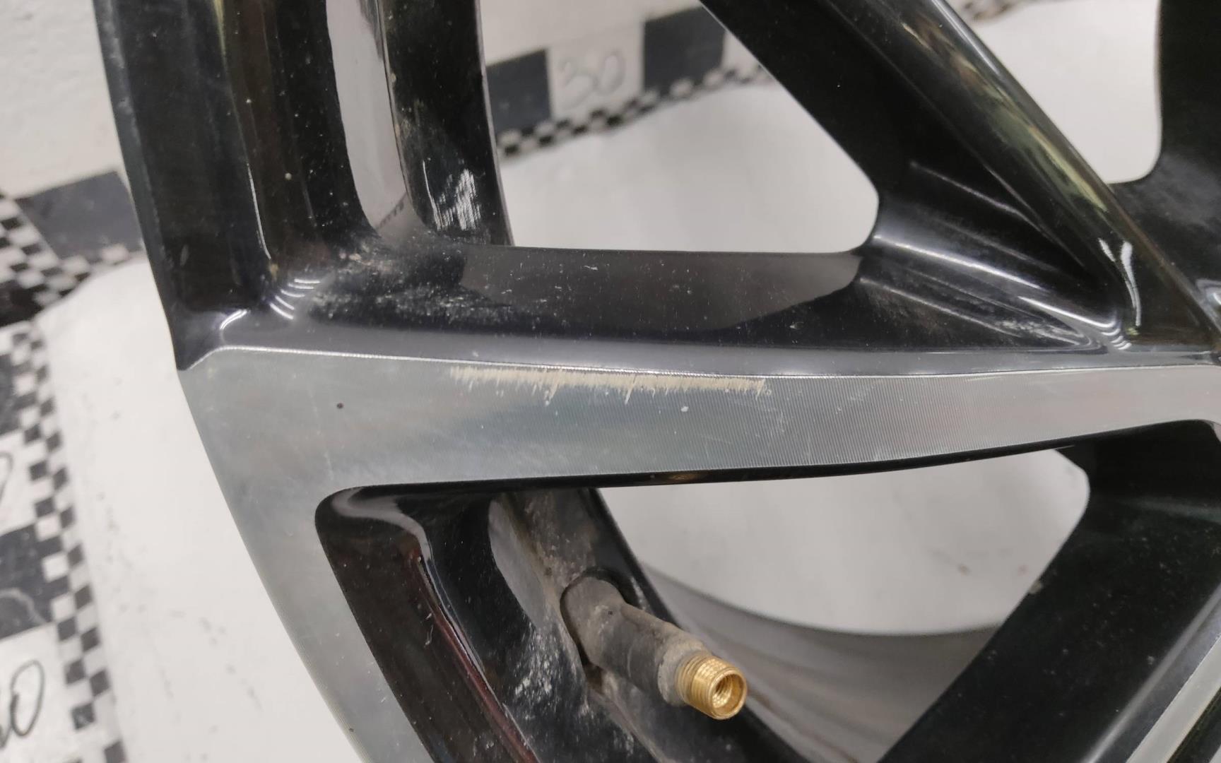 Диск колесный литой легкий сплав