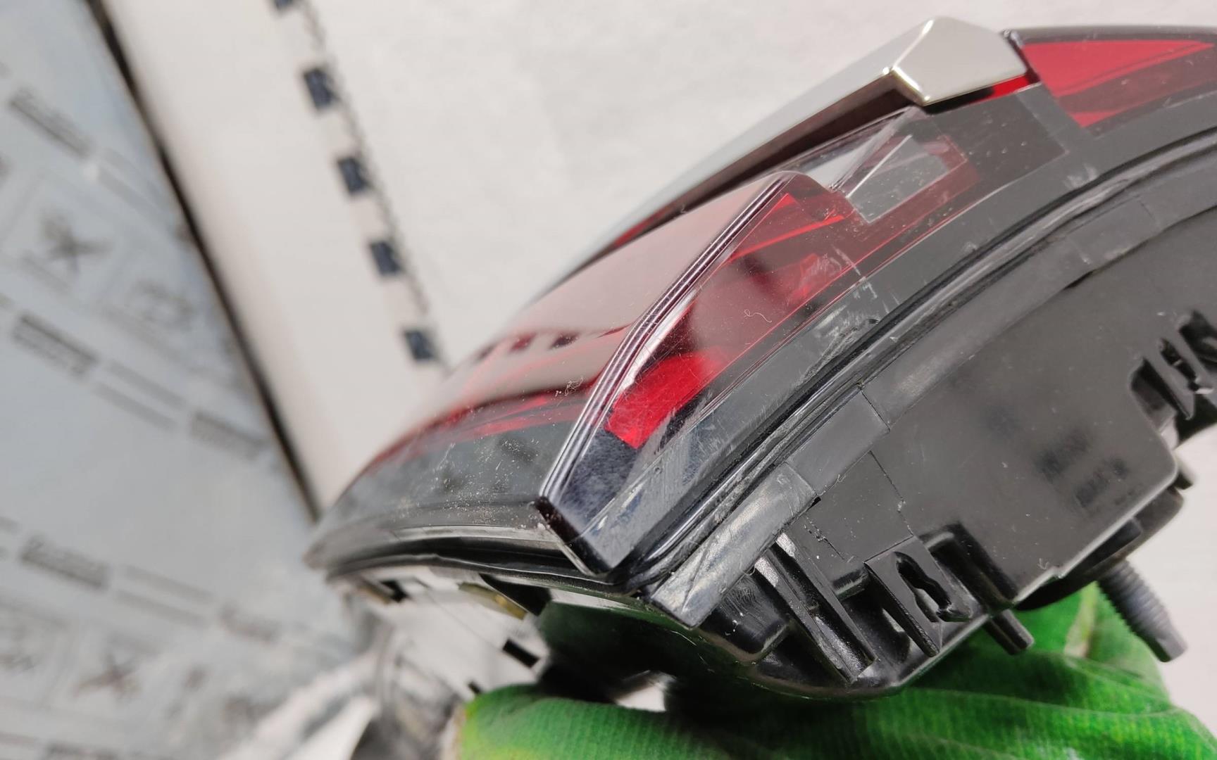 Фонарь задний