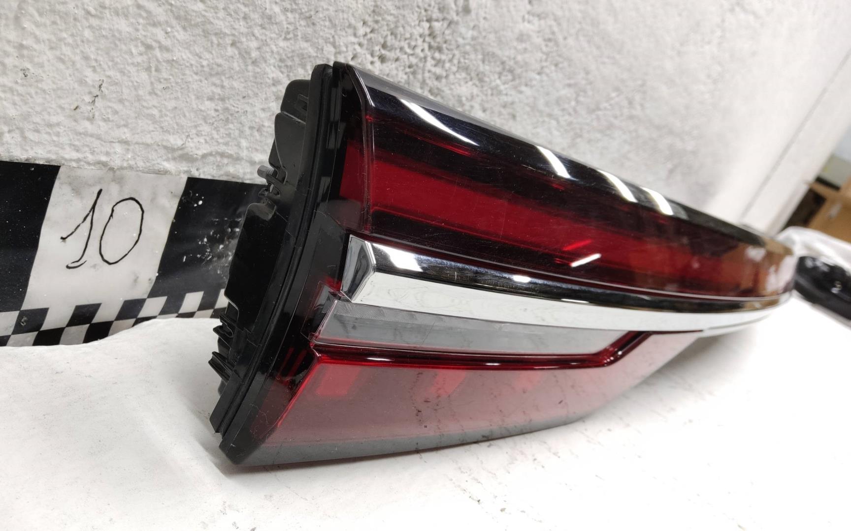 Фонарь задний