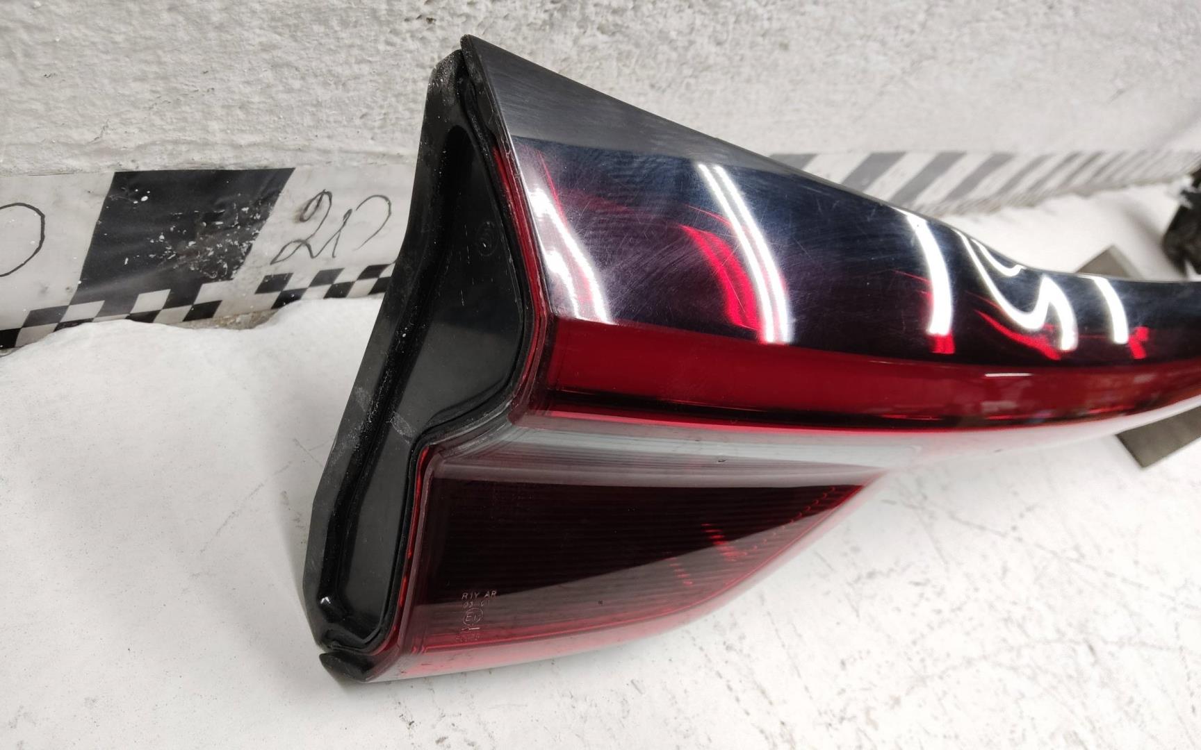 Фонарь задний