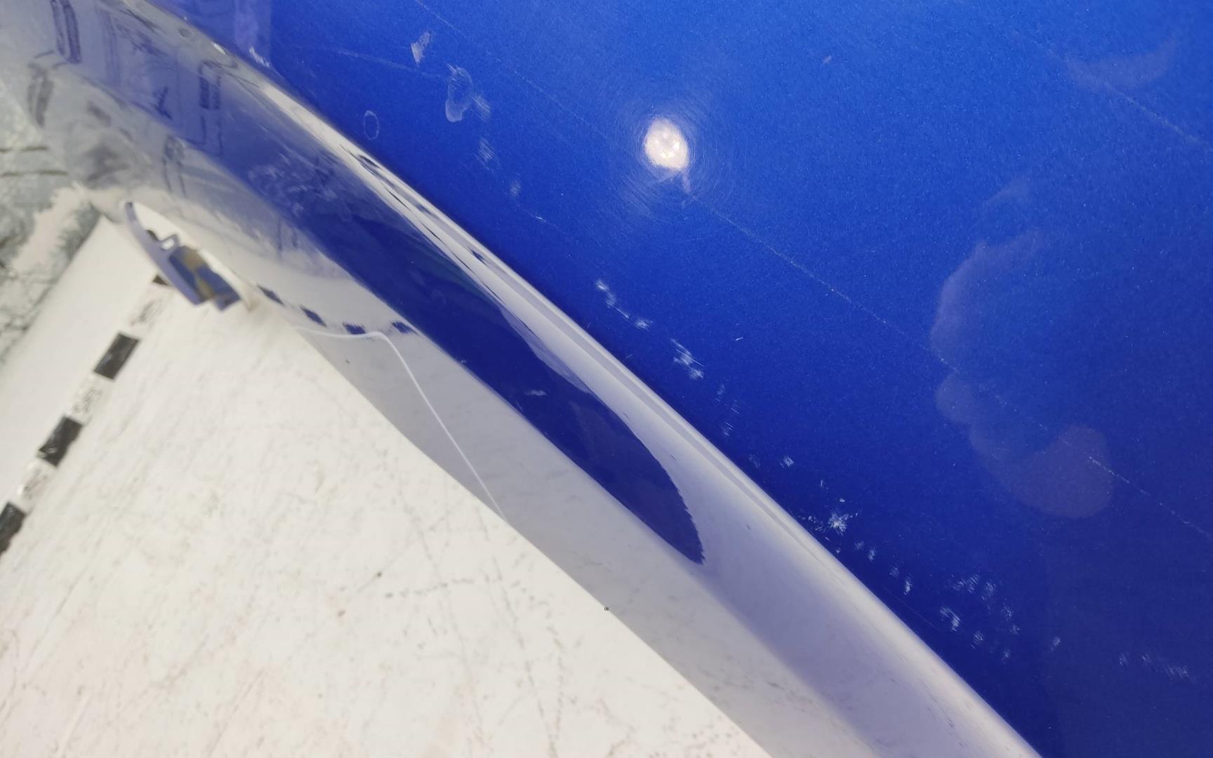 Крыло переднее правое