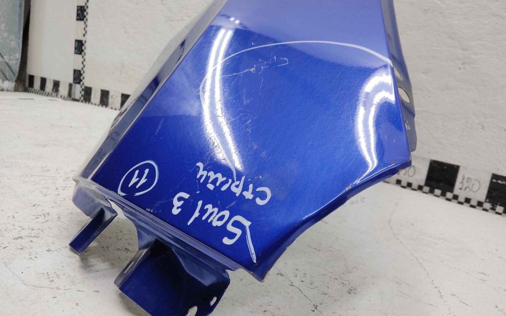 Крыло переднее правое