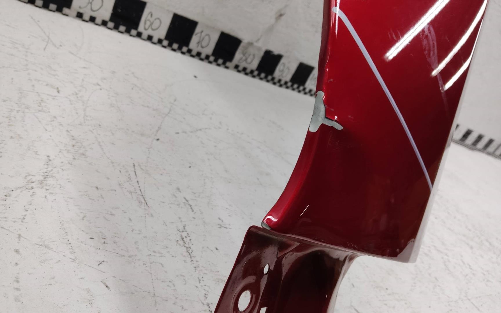 Крыло переднее левое