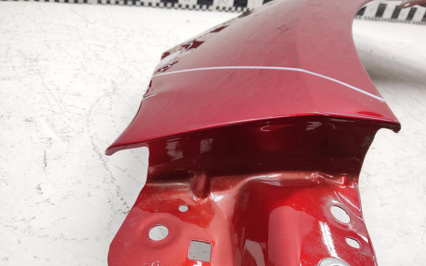 Крыло переднее левое