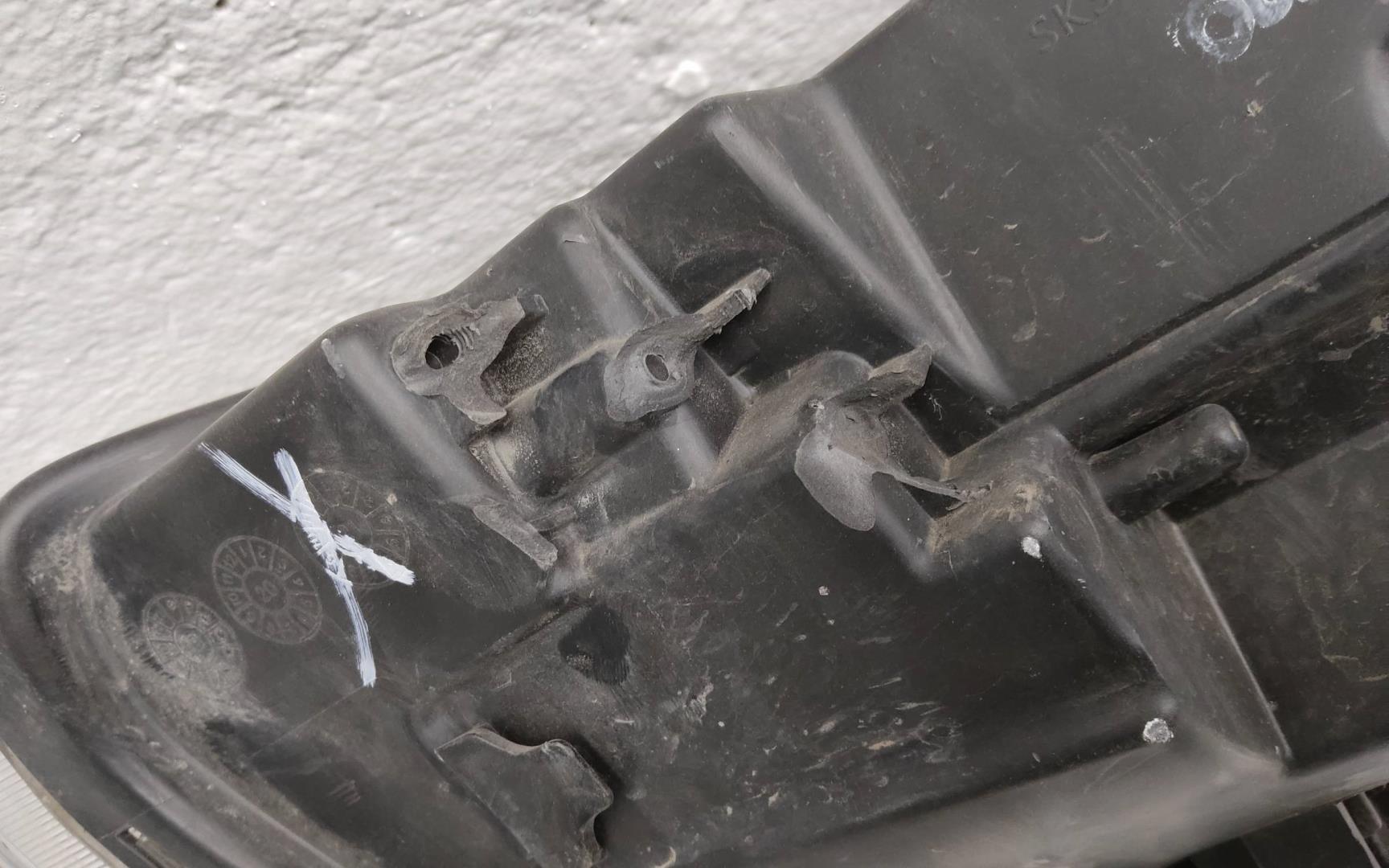 Фара правая