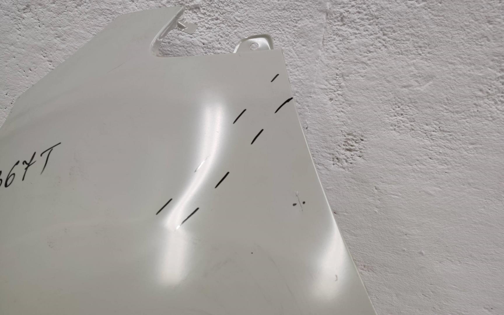 Крыло переднее левое