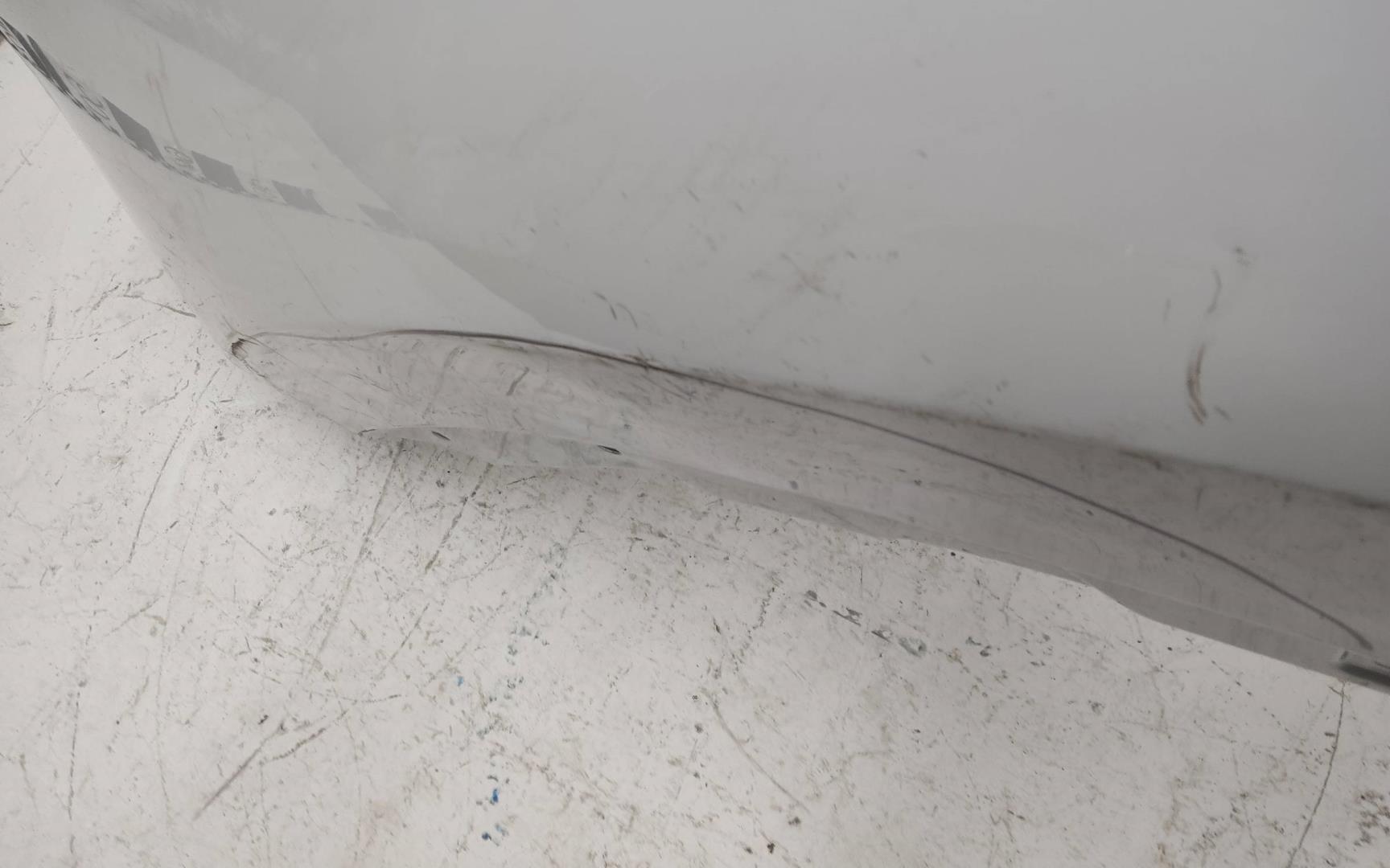 Крыло переднее левое