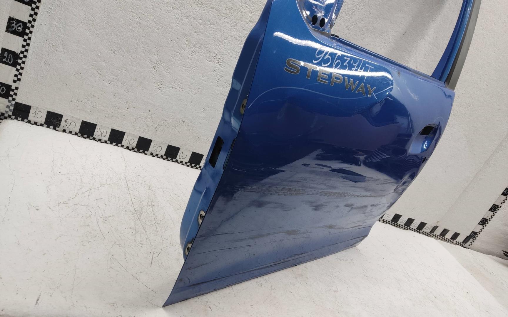 Дверь передняя левая