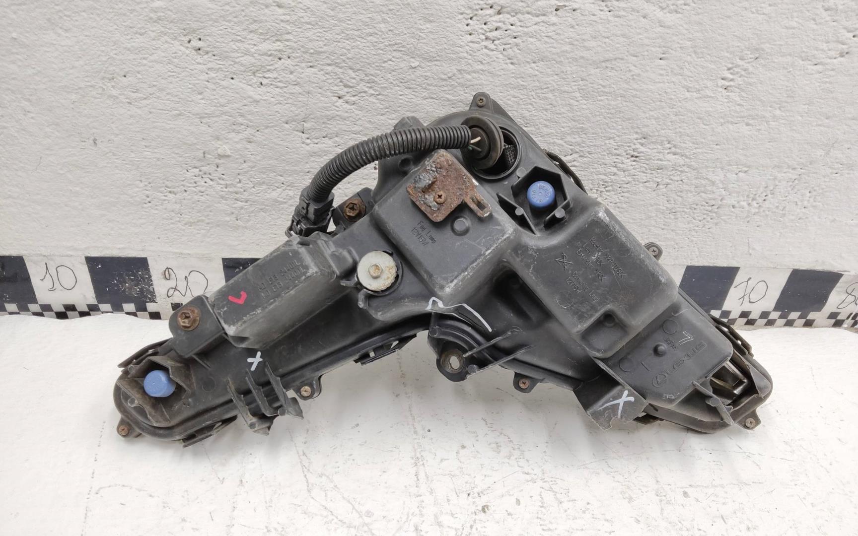 Фара противотуманная левая