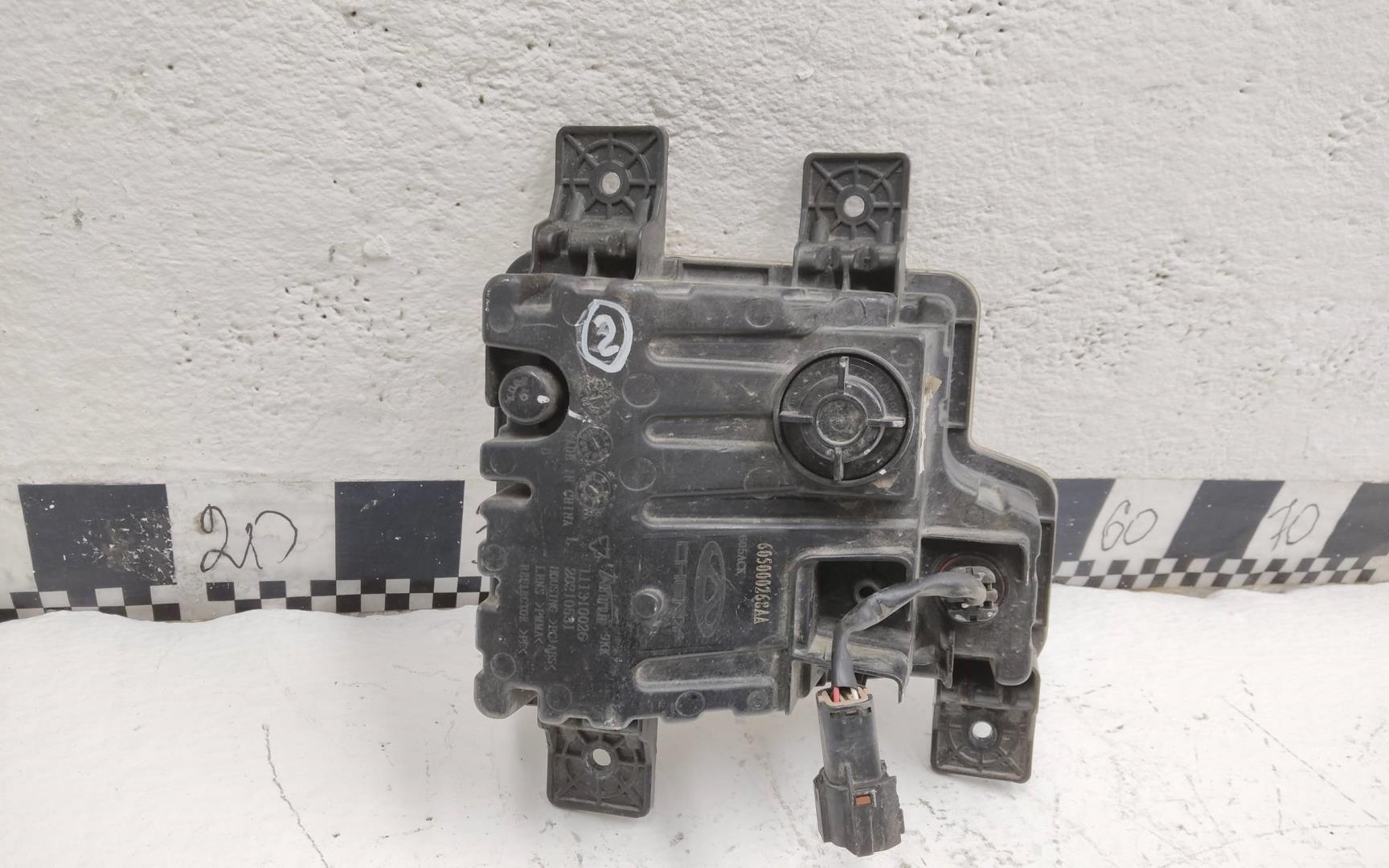 Фара дневного света левая (ходовые огни)