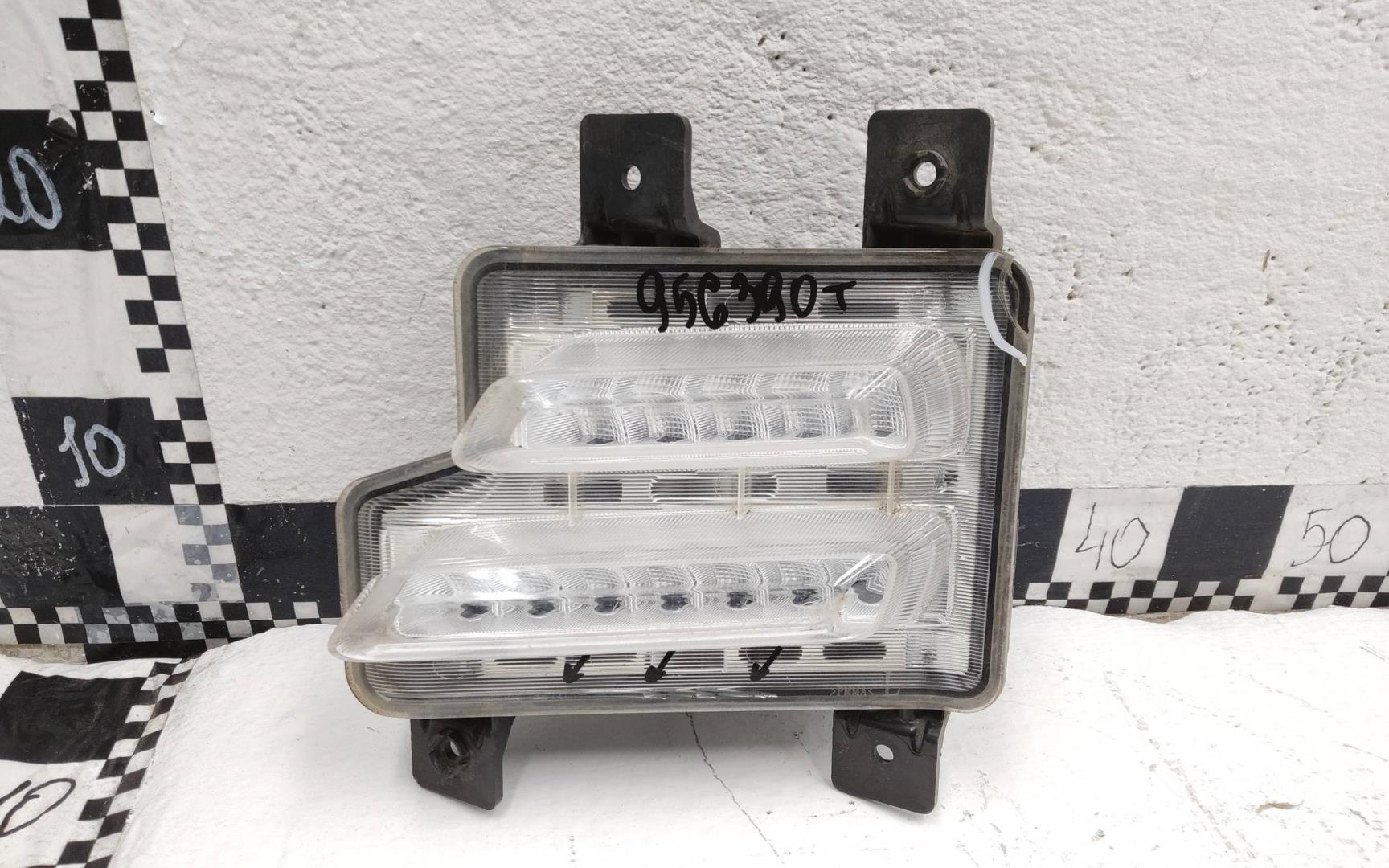 Фара дневного света левая (ходовые огни)