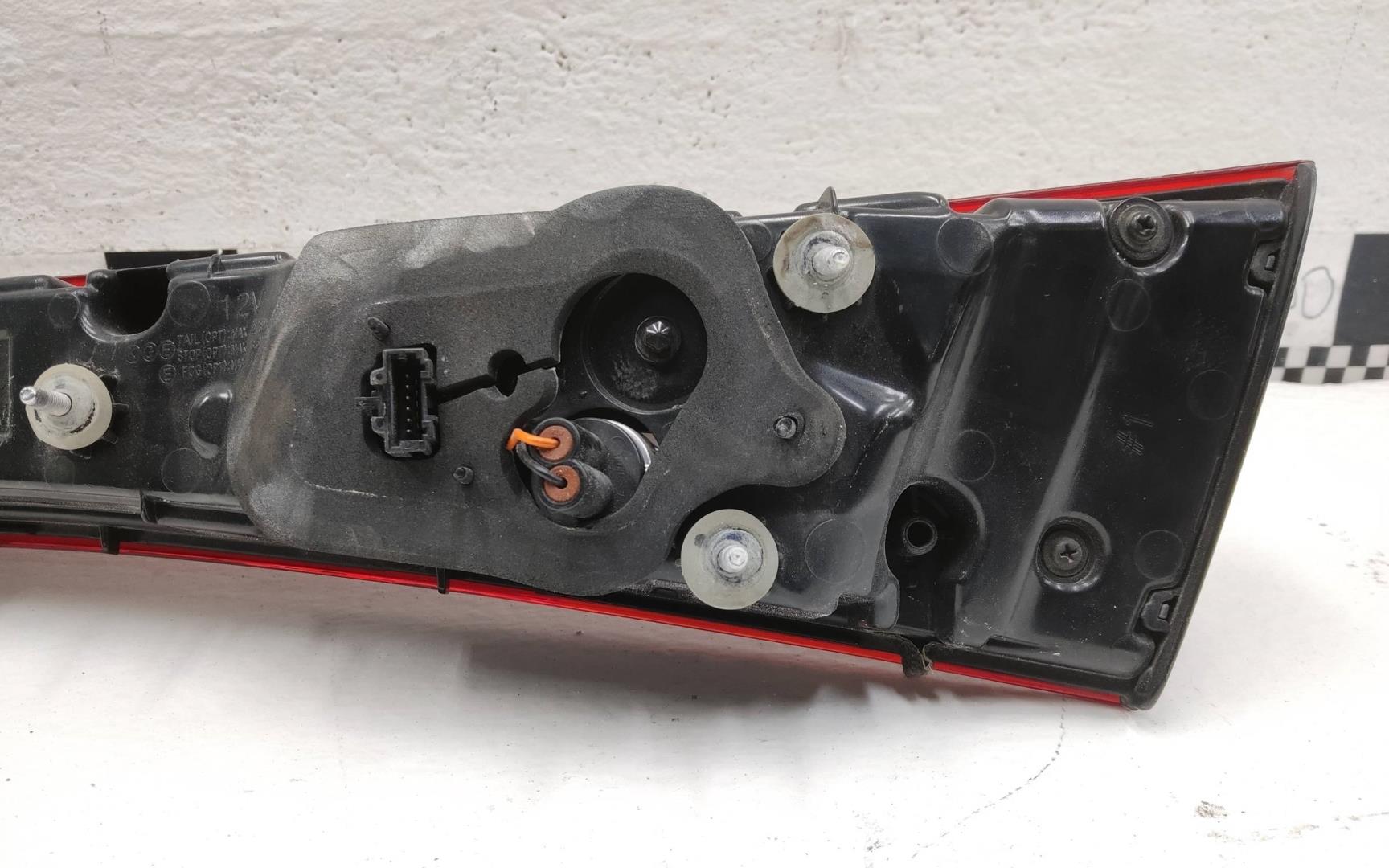 Фонарь задний