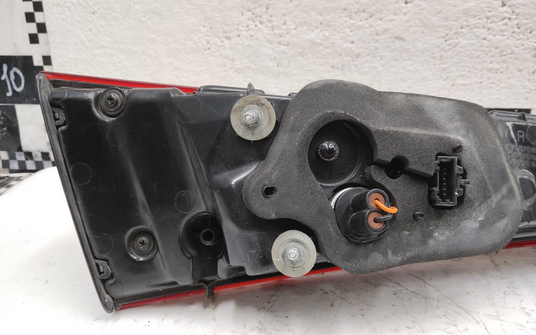 Фонарь задний