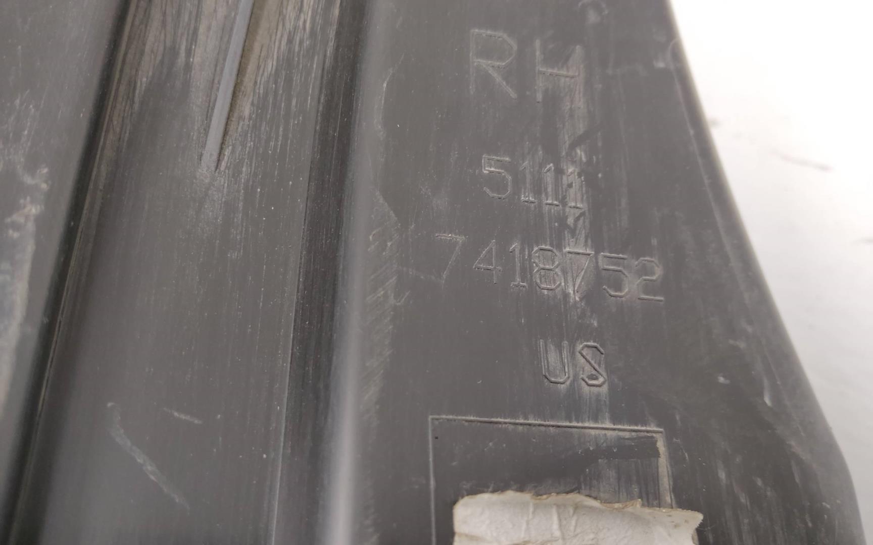 Кронштейн переднего бампера правый