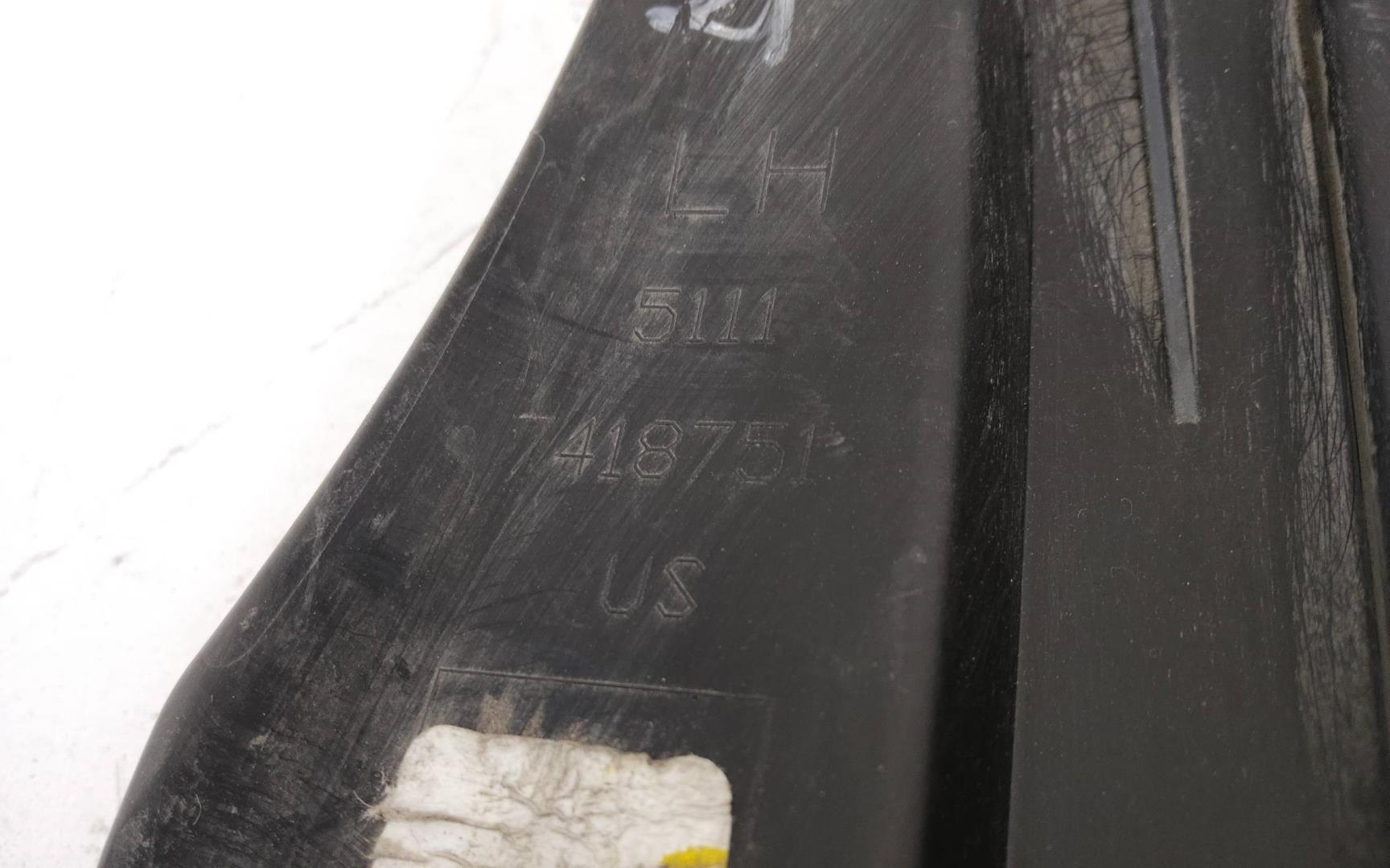 Кронштейн переднего бампера левый