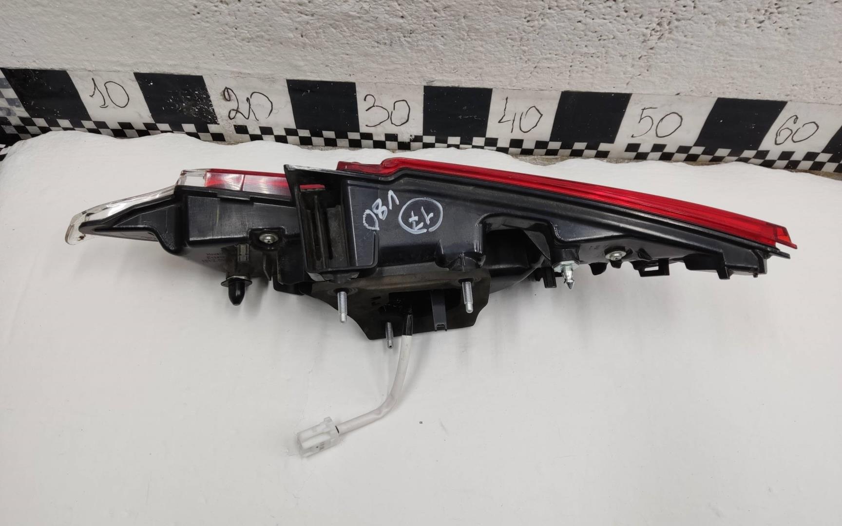 Фонарь задний внутренний левый