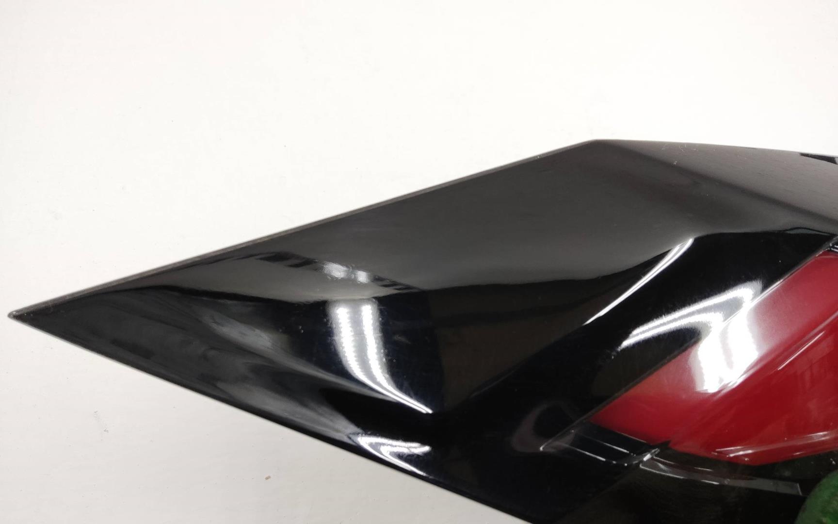 Фонарь задний наружный левый