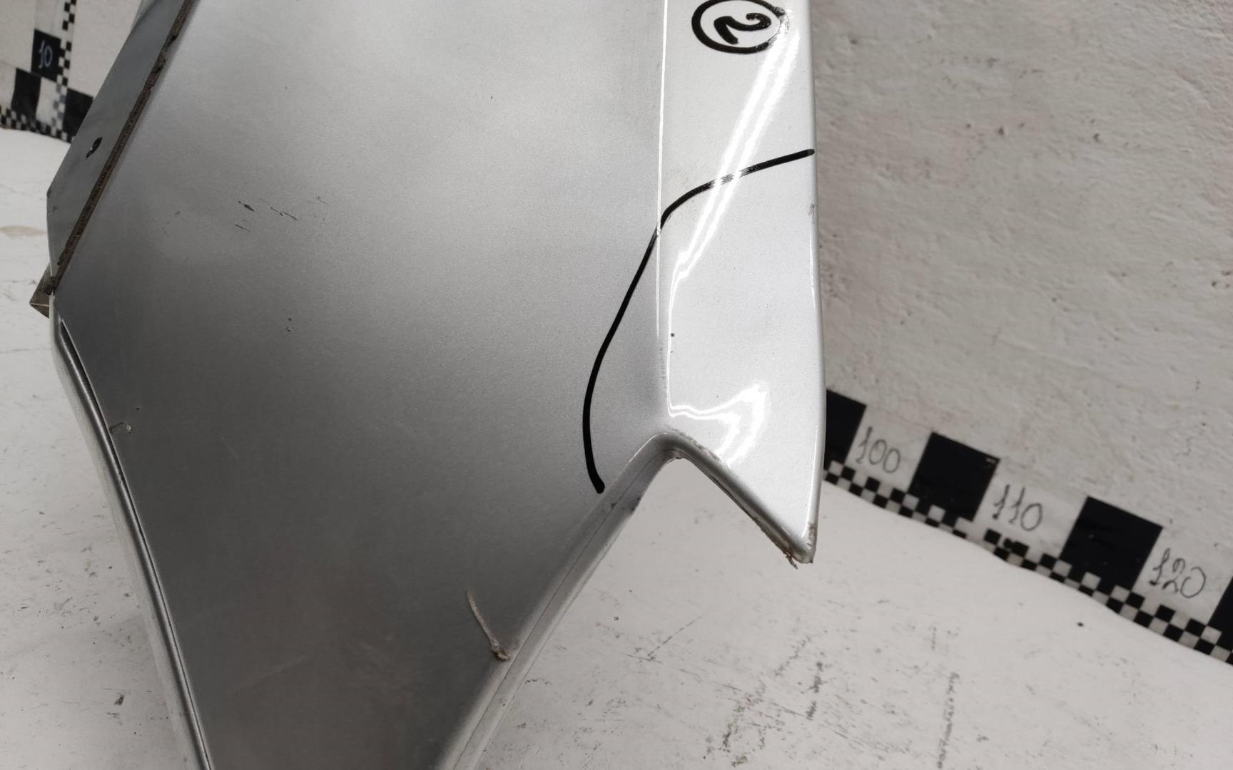 Крыло переднее правое