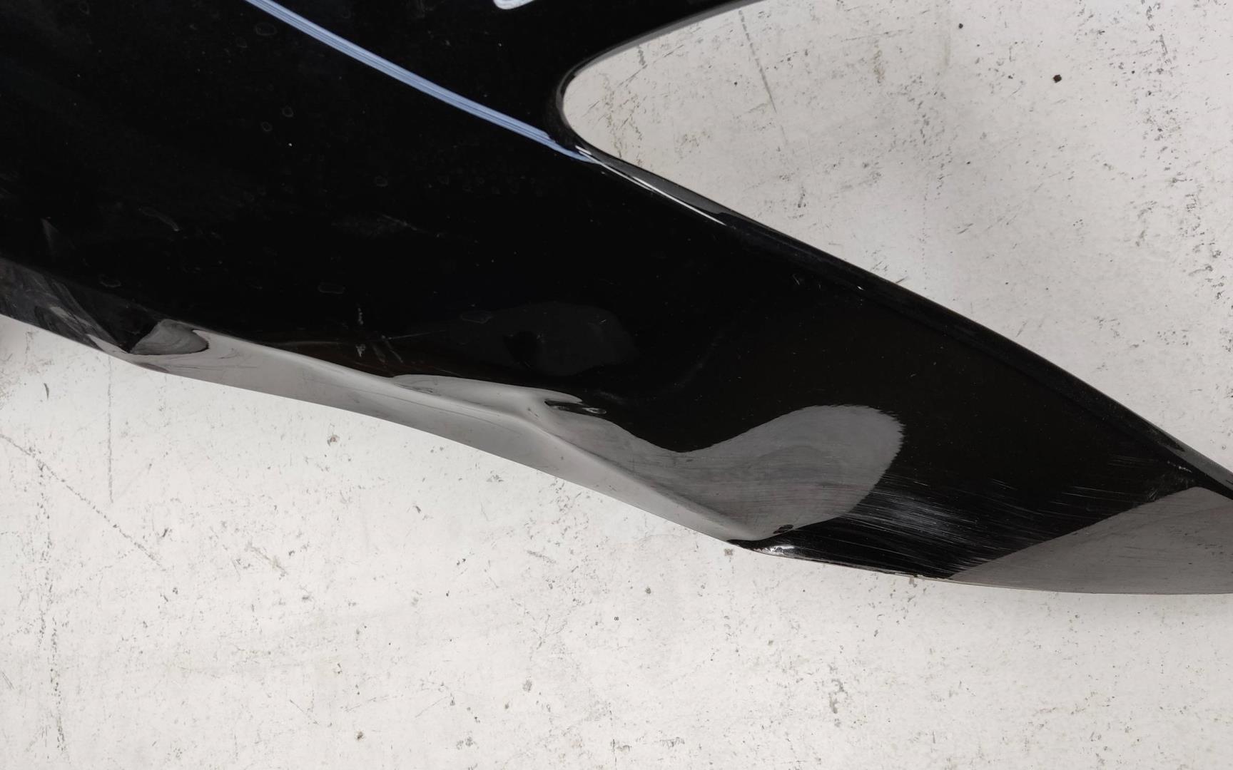 Крыло переднее правое