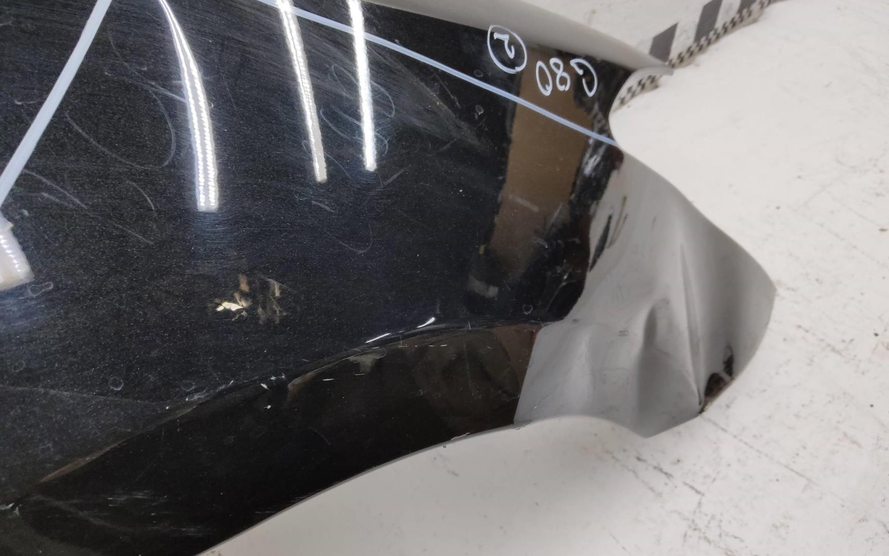 Крыло переднее правое