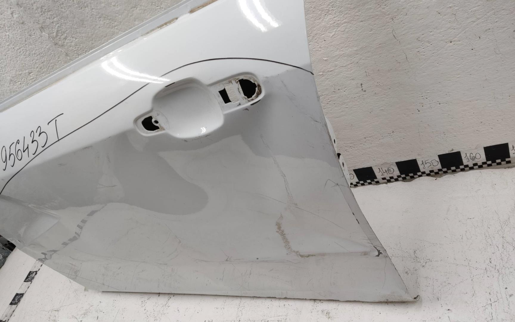 Дверь передняя левая