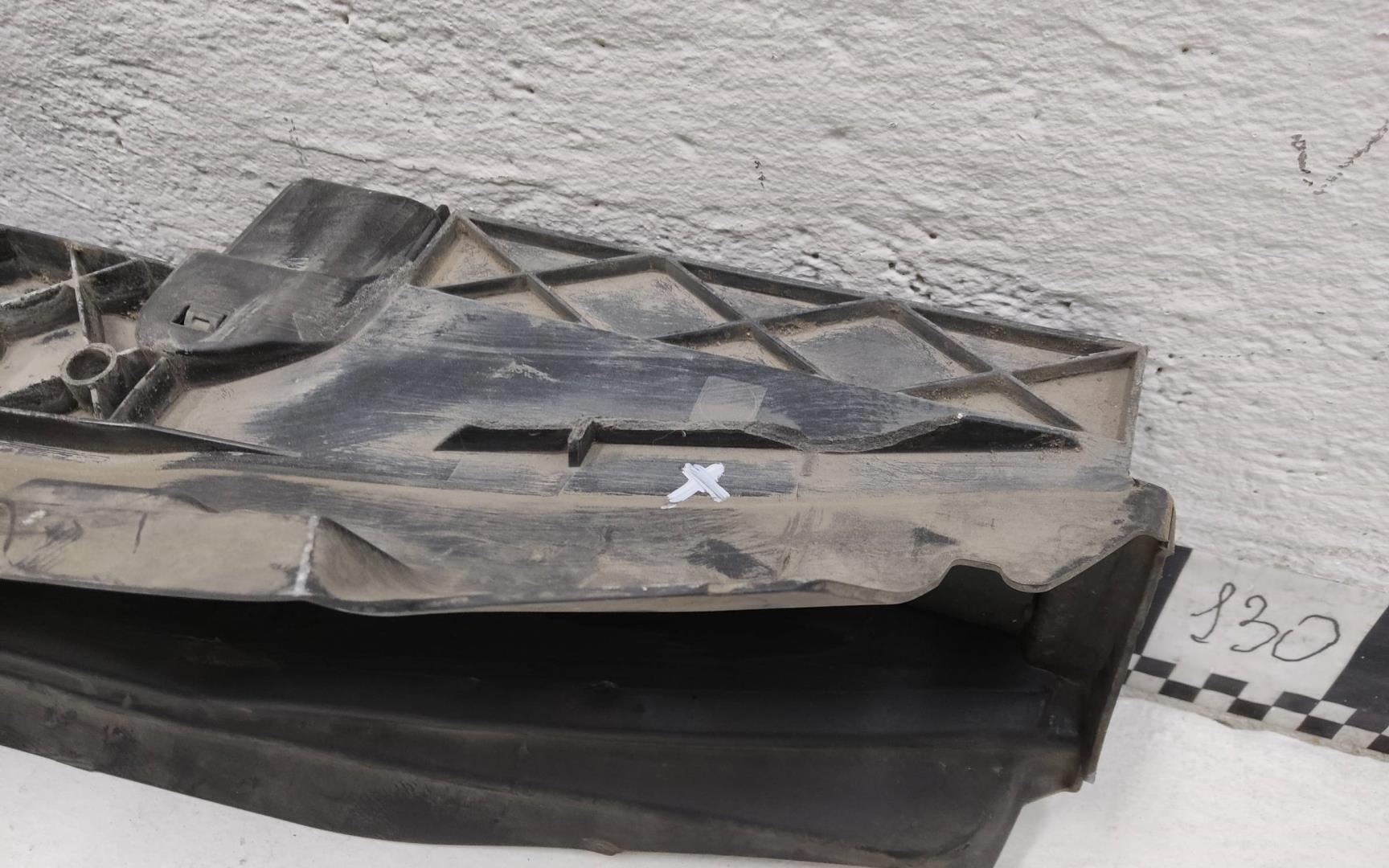 Воздуховод радиатора нижний