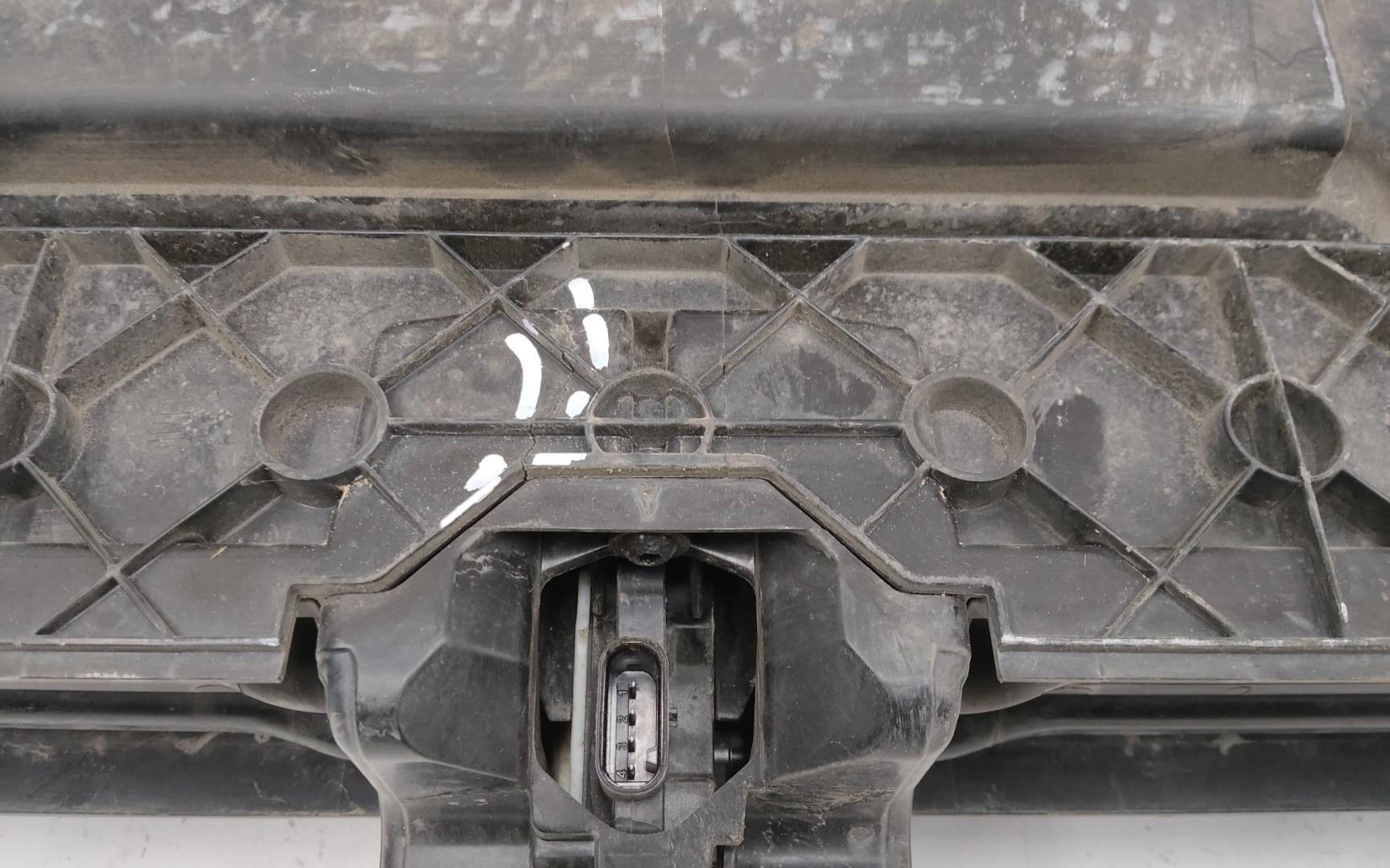 Воздуховод радиатора нижний