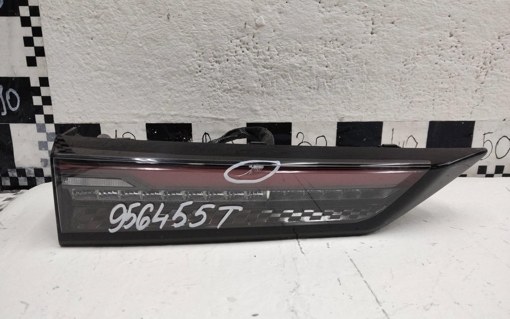 Фонарь задний внутренний левый