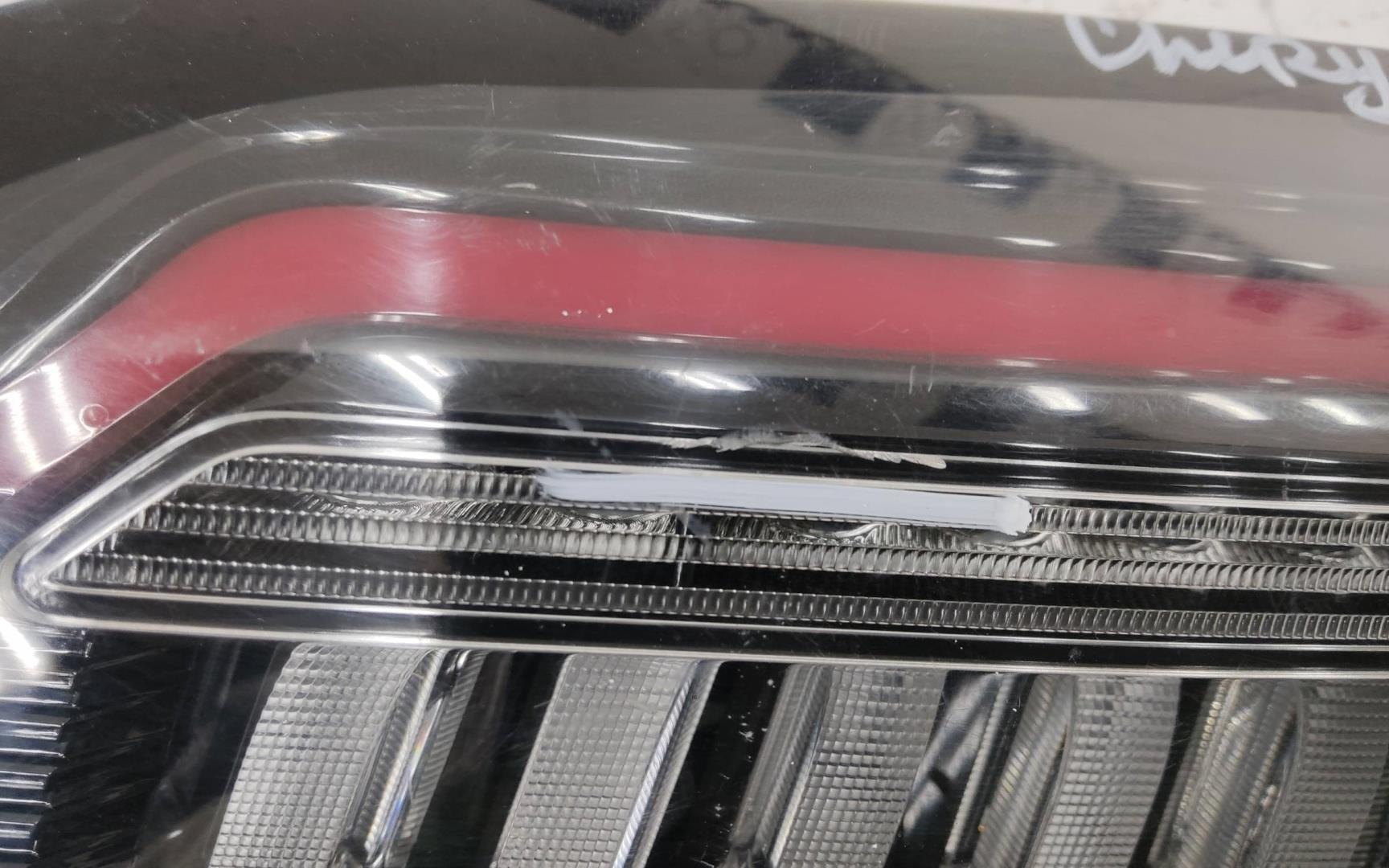 Фонарь задний внутренний правый