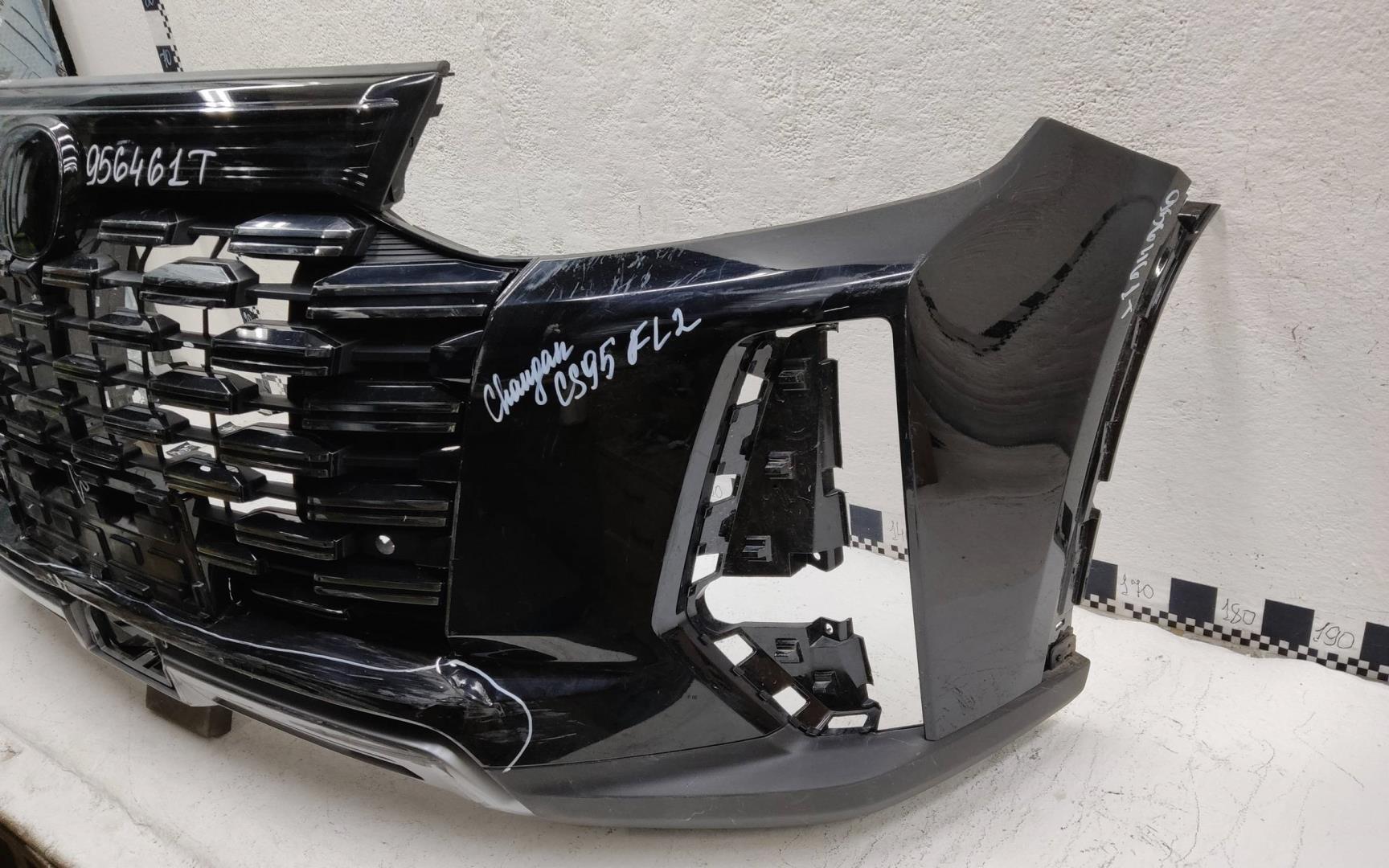 Бампер передний