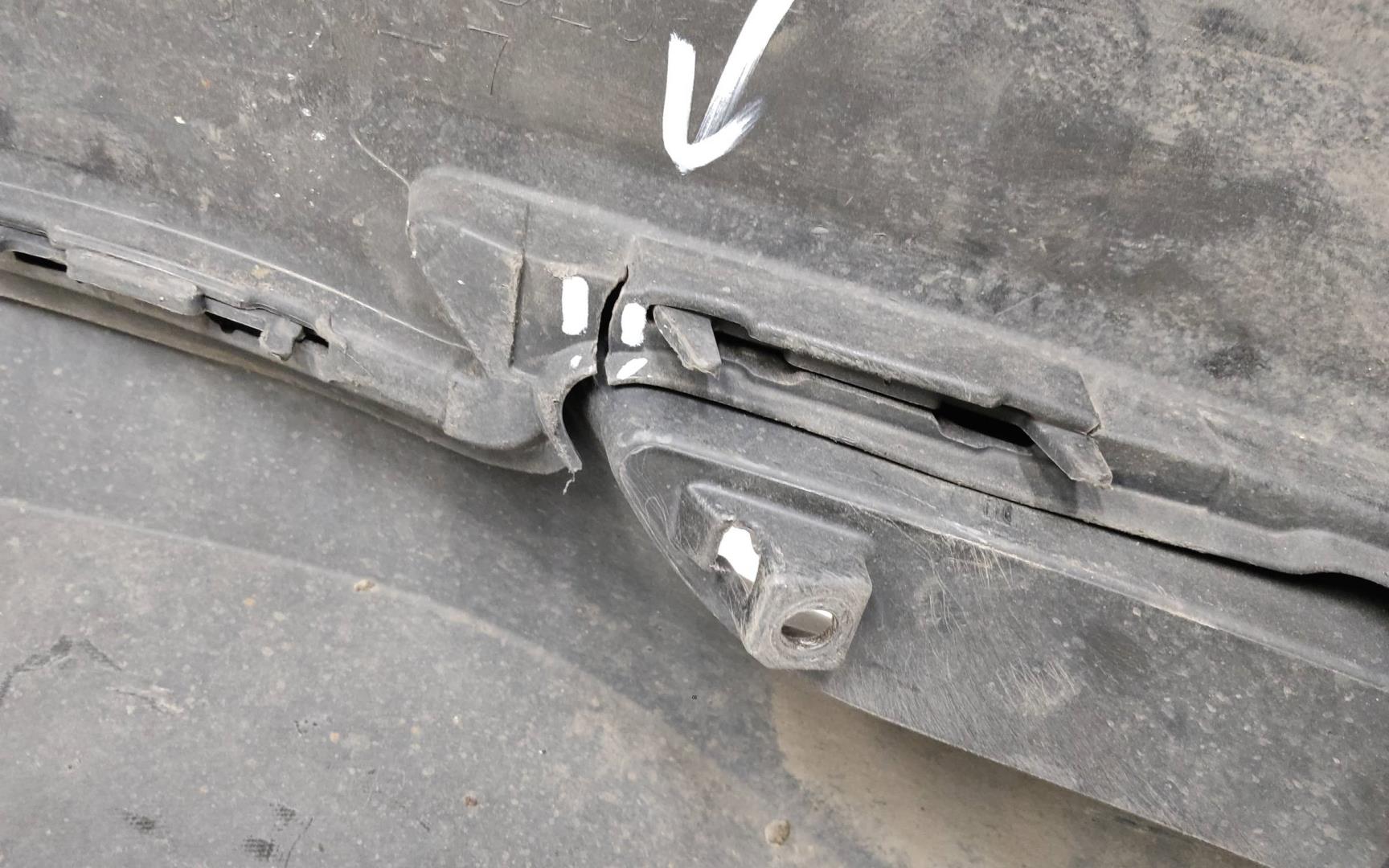 Бампер задний